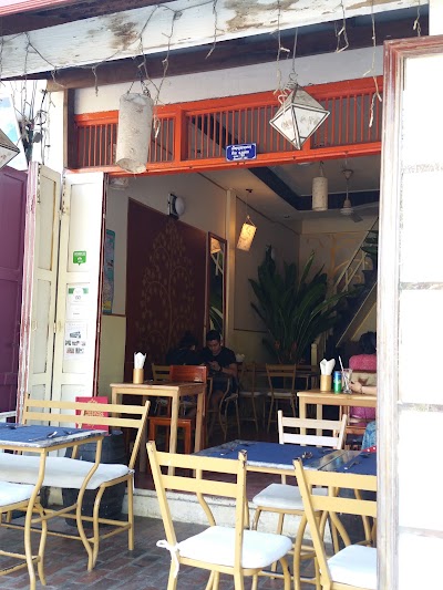 Photos of Caf&eacute; Toui