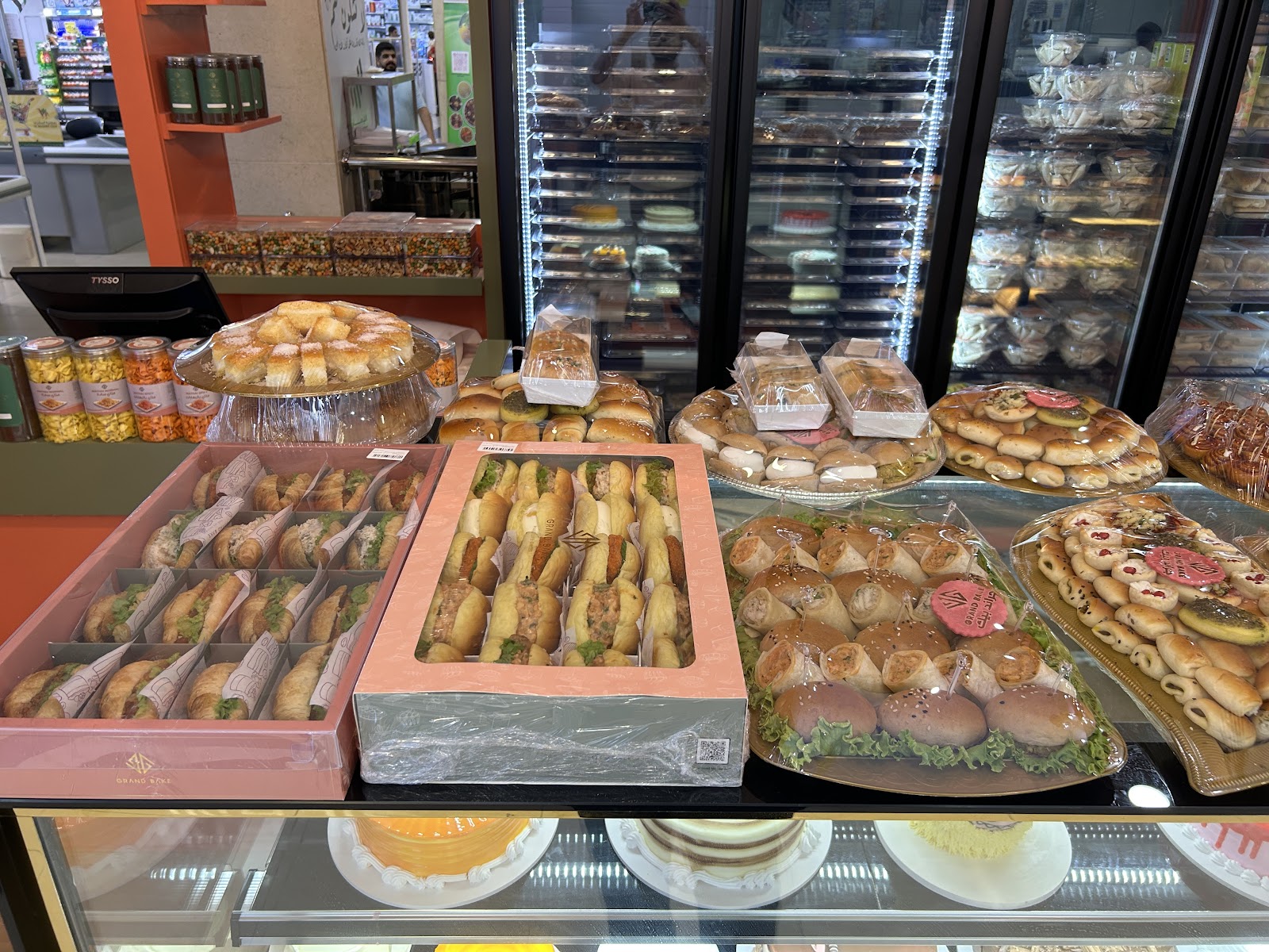 GRAND BAKE SWEETS AND PASTRIES - MUSHRIF - صورة 3