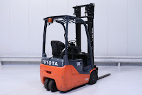 VELUIRE Régis CHARIOTS ELEVATEURS à Civens