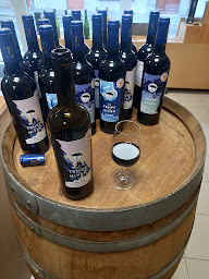 Photo n°17 de CAVE QUINTON à Ernée (Vignoble)