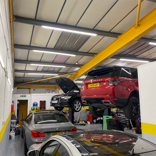 S & H Jaguar & Land Rover Specialist - Thumbnail