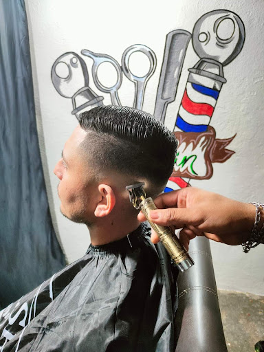 ChiquiiBarber