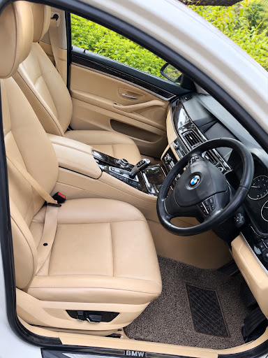 🚗✨ Car Interior Cleaning & Car Polish Services in Goregaon East, Mumbai post image