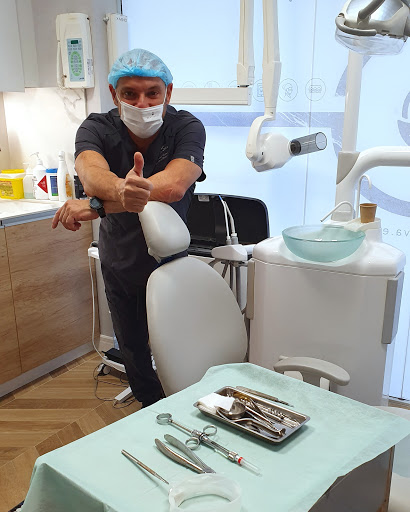 CLINICA DENTAL DENTINOVA URGENCIAS & ACADEMY