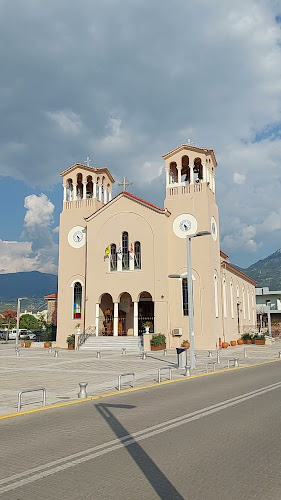 Opinii despre Ιερός Ναός Αναστάσεως Χριστού în Καλαμάτα - Εκκλησία