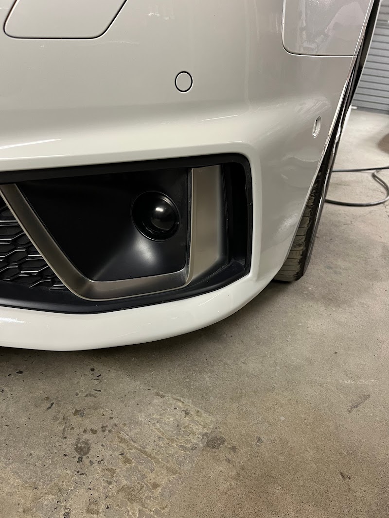 自動車鈑金塗装 NKR（エヌケーアール）