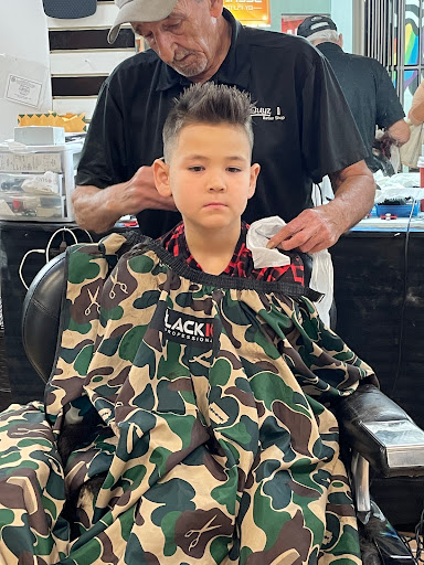 2 Guyz Barbershop - Thumbnail