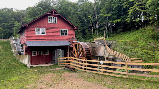 Amity House - Visual
