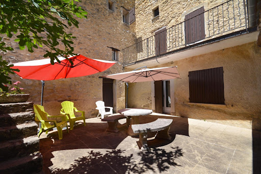 Photo de Gîte du Vieux Murier - Meublé de tourisme - Location de gîte avec piscine - Séjour détente VAUCLUSE à Entrechaux (84340)