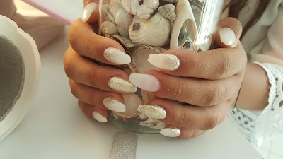 Eva Nails