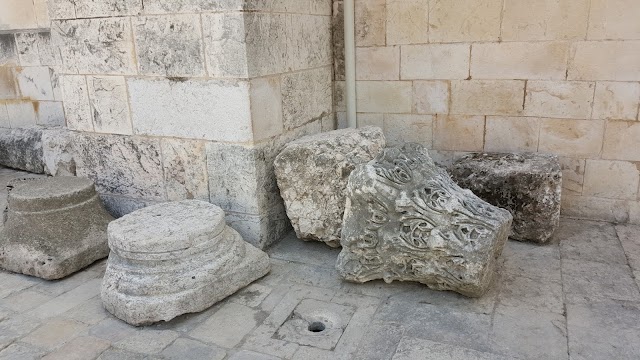Porte des Lions