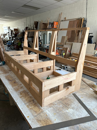 California Chair factory - Thumbnail