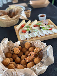 Photo n°29 de Le Coin du Lac à Saint-Pierre-du-Perray (Restauration rapide)