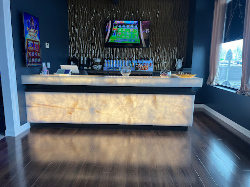 Cafe Parlay - Visual