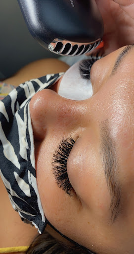 Lashes_BrowsByBrooklyn - Visual