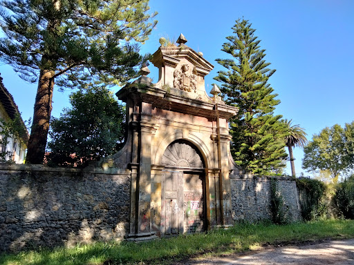 Palacio de Los Condes de Mortera