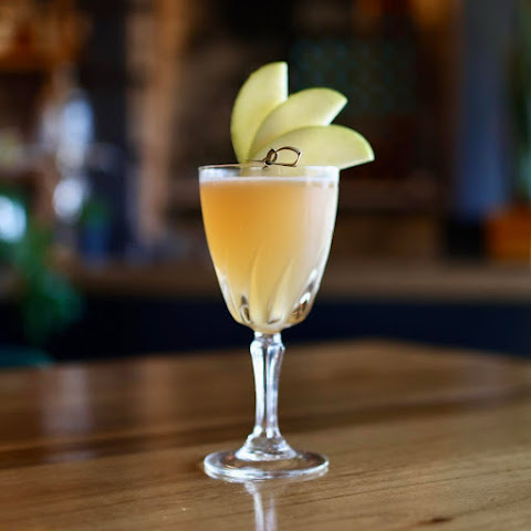 Salute Resto + Bar by null