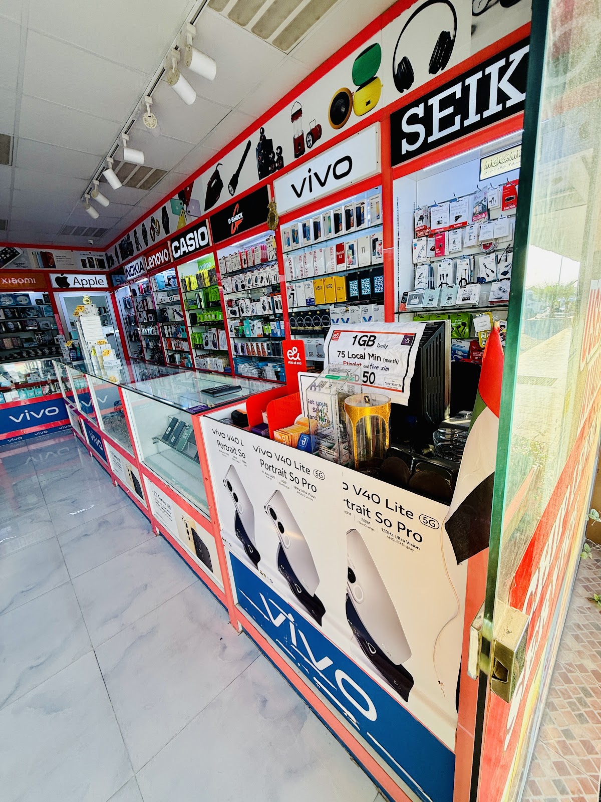 PiNK POiNT Mobiles & Electronics - صورة 3