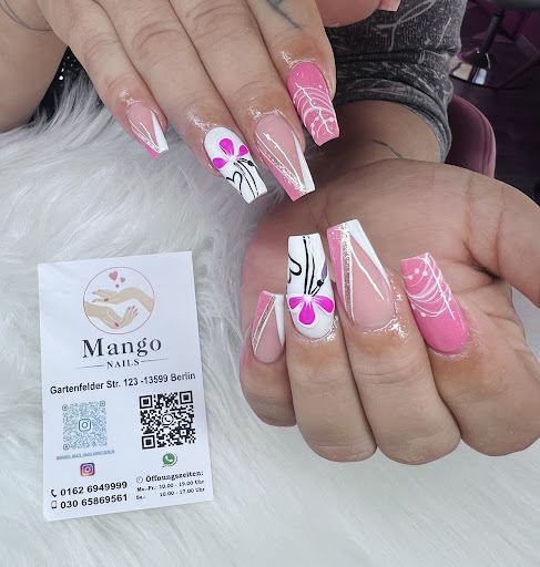 Cut & Nails - Visual