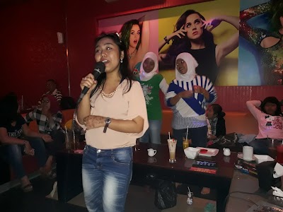 Photos of Happy Puppy Ringroad Utara