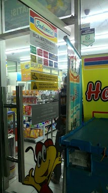 Indomaret BCA. Matraman, Author: Slamet Rahardjo