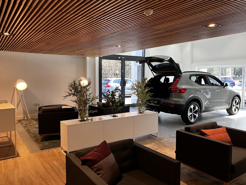 Vertu Volvo Yeovil photo 2