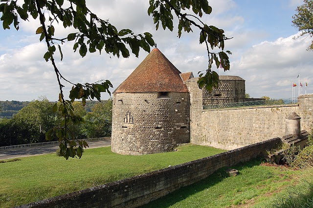 Tours de Navarre et d'Orval