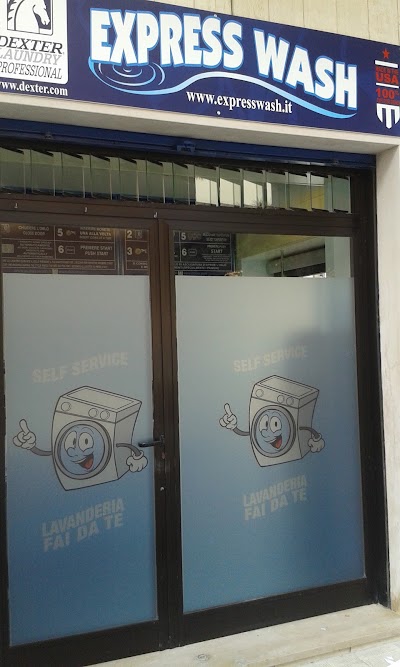 Photos of Express Wash lavanderia self-service