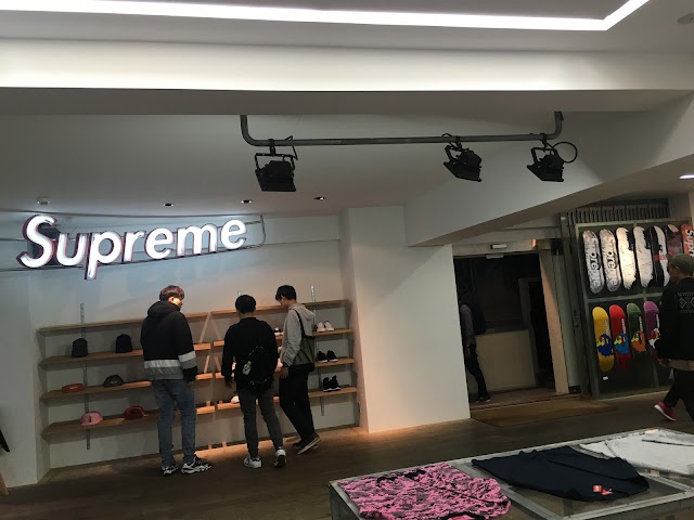 Supreme Harajuku