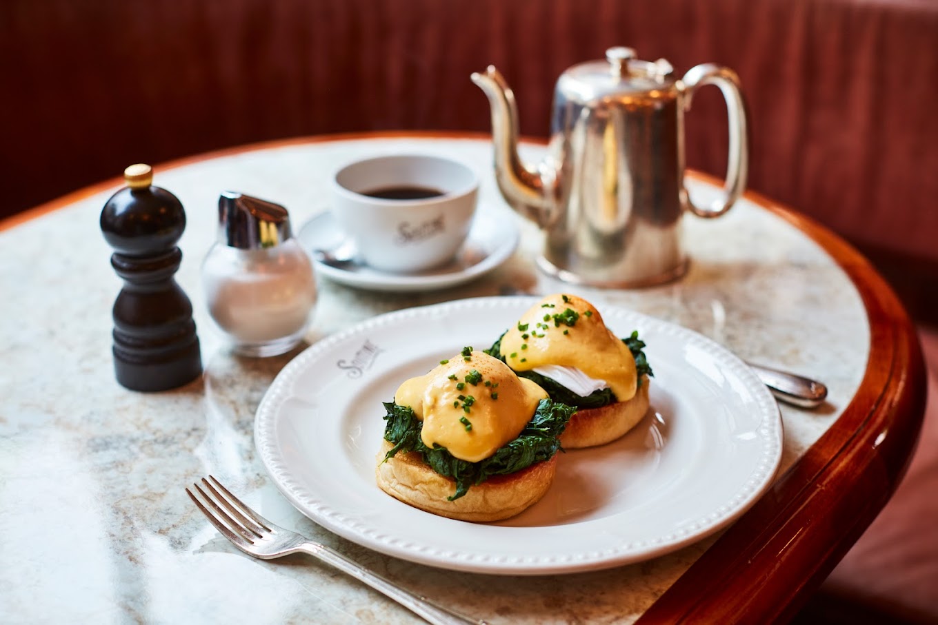 Discover the best brunch spots in St. John's Wood with our comprehensive guide. From stylish and trendy cafes to high-end brasseries, explore a range of delicious breakfast dishes and cozy atmospheres that will satisfy your brunch cravings. Find your perfect spot for a lazy weekend morning and enjoy a tasty and satisfying meal in one of London's most picturesque neighbourhoods. #brunch #londonbrunch #londonfoodie Best Brunch In London | Brunch In St John's Wood | Places To Eat In London