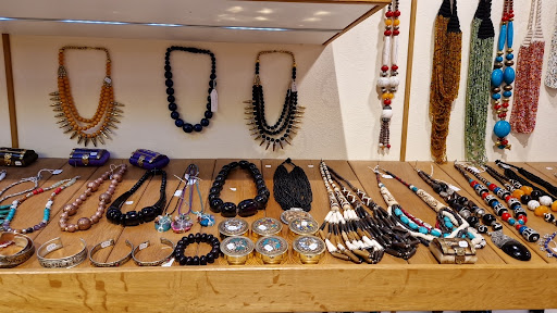 ATELIER D'AILLEURS Gallery - France