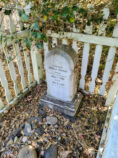 Eichar's Grave
