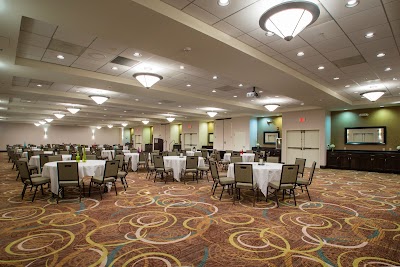 Photos of Holiday Inn Hotel & Suites Bloomington-Airport