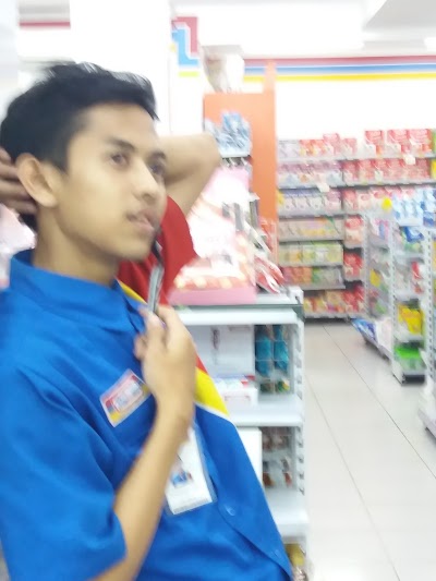 Photos of Indomaret Pesanggrahan