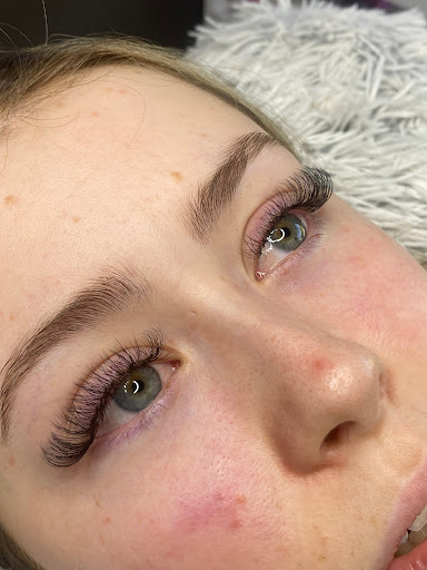 Lashed by Em - Visual