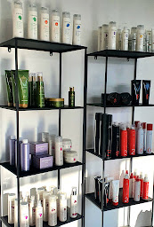 Photo n°4 de Salon de coiffure Chez Emilie à Delle (Salon de coiffure)