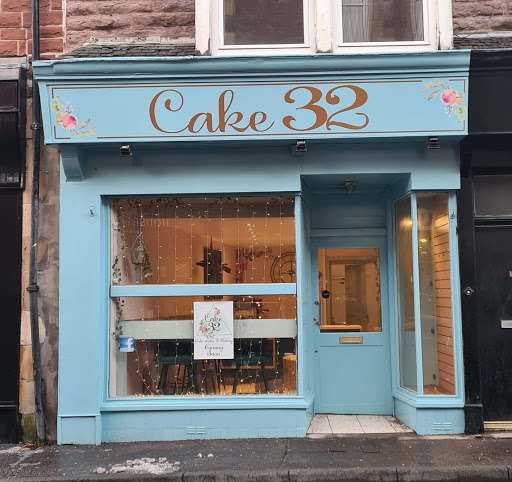 Cake 32 - Visual