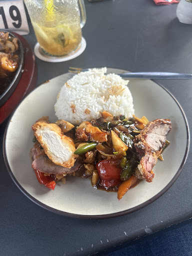 Khánh Linh asiatisches Restaurant & Sushi - Thumbnail