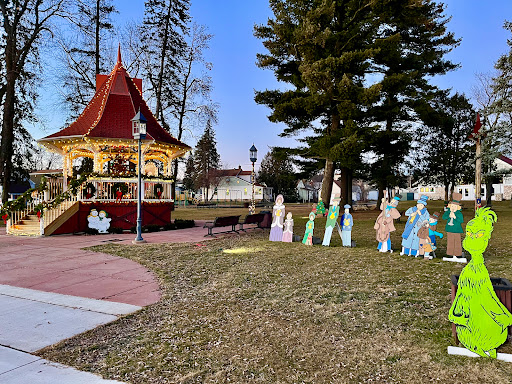 Honk the Moose Statue - Thumbnail