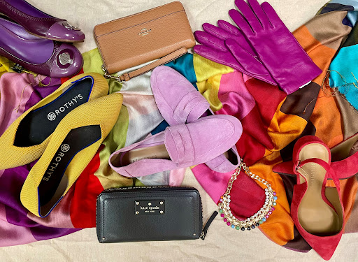 Corner Consignment - Visual