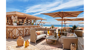 Photo n°35 de Mademoiselle Gray Plage Barrière à Cannes (Restaurant méditerranéen)