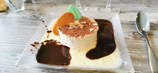 Au Petit Four Pizzeria - Thumbnail