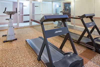 Photos of Howard Johnson Addison OHare Airport