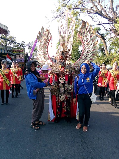 Photos of Alun-Alun Warujayeng