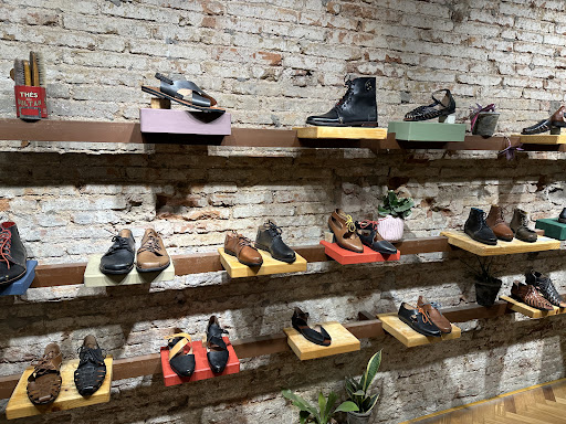 ZAPATERÍA - ZAPATOS HECHOS A MANO EN BARCELONA -Caboclo Brasil- Ethically hand made leather shoes - Thumbnail