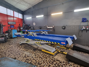 Photo n°13 de Euro Pneu à Pierre Bénite (Mécanicien)