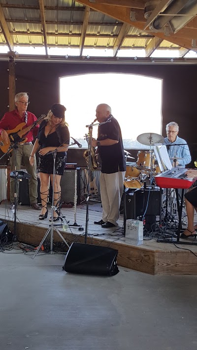 Photos of Equus Run Vineyards