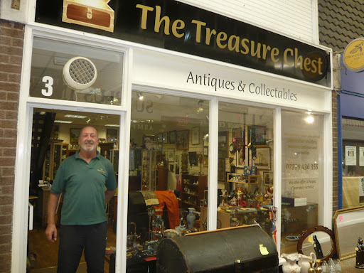 TREASURE CHEST DORCHESTER DORSET - United Kingdom