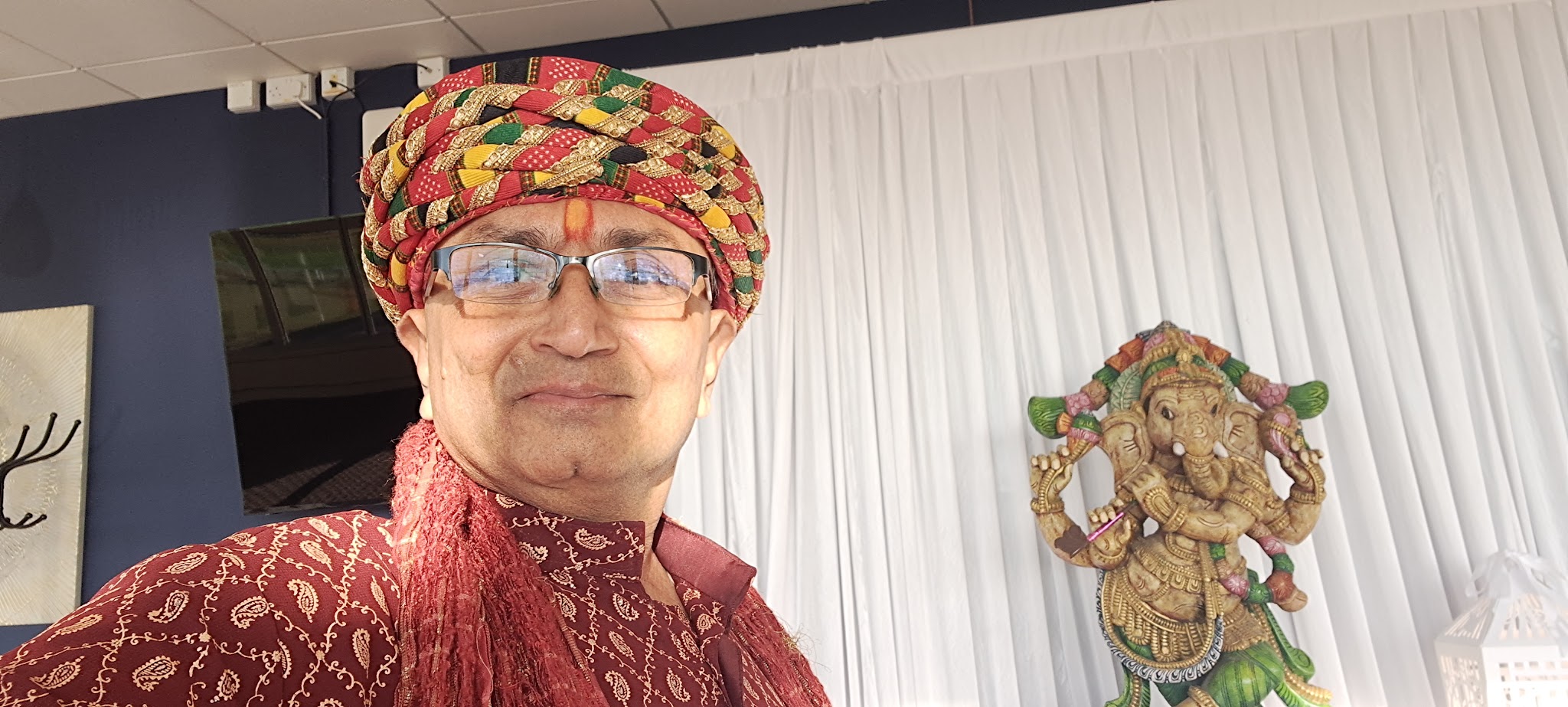 Mahraj Ramesh Purohit (Priest) - Priests & Officiants - photo 1