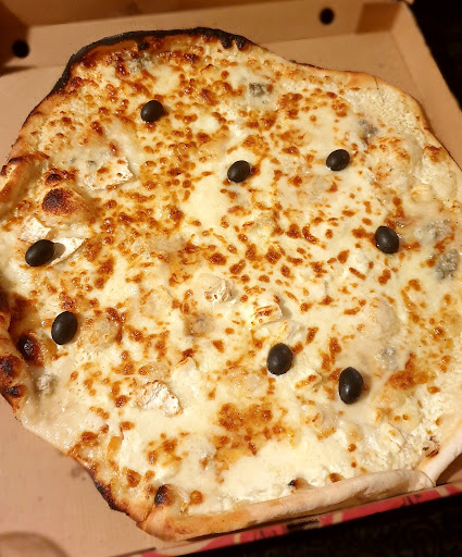 Photo 2 - Rinaldo Pizza